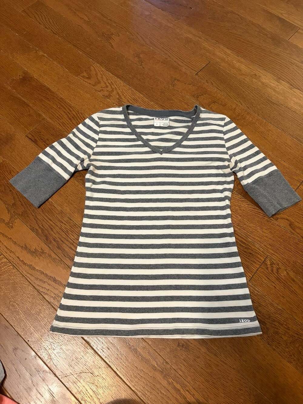 IZOD Performx Grey and White Striped V-Neck Elbow Sleeve Tee